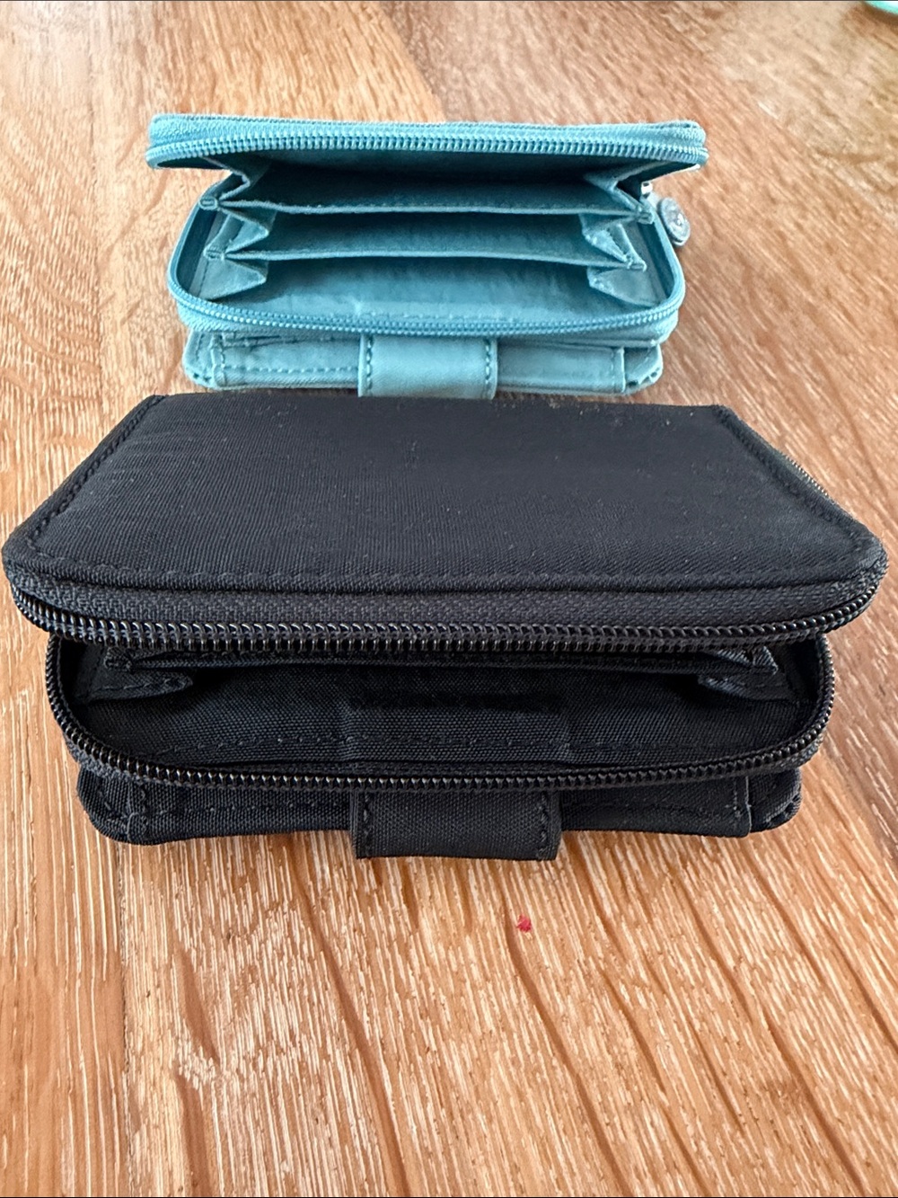 2 Kipling Compact Wallet - Teal and Black - Picture 4 of 4
